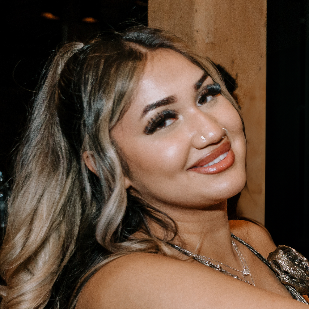 Nia (Sales Team Lead)